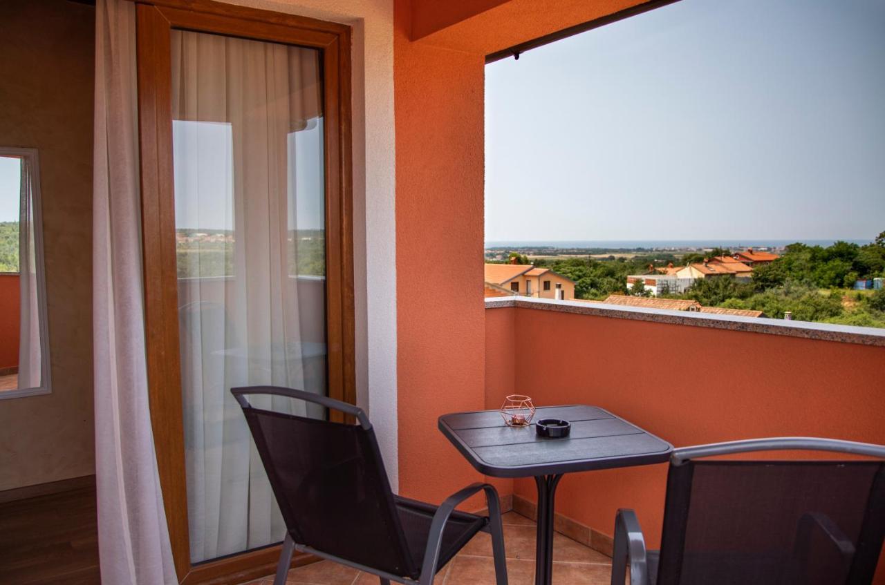 Hotel Natura Vilanija מראה חיצוני תמונה