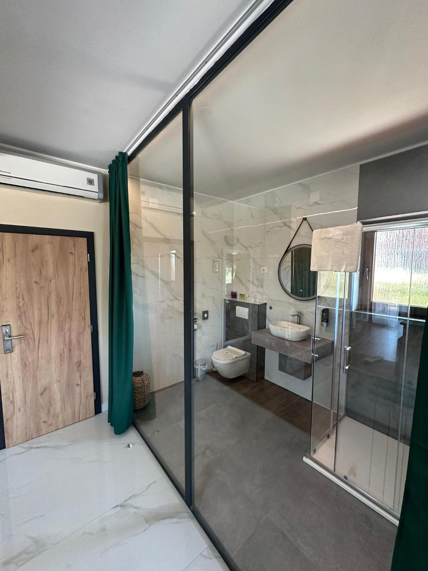 Hotel Natura Vilanija מראה חיצוני תמונה
