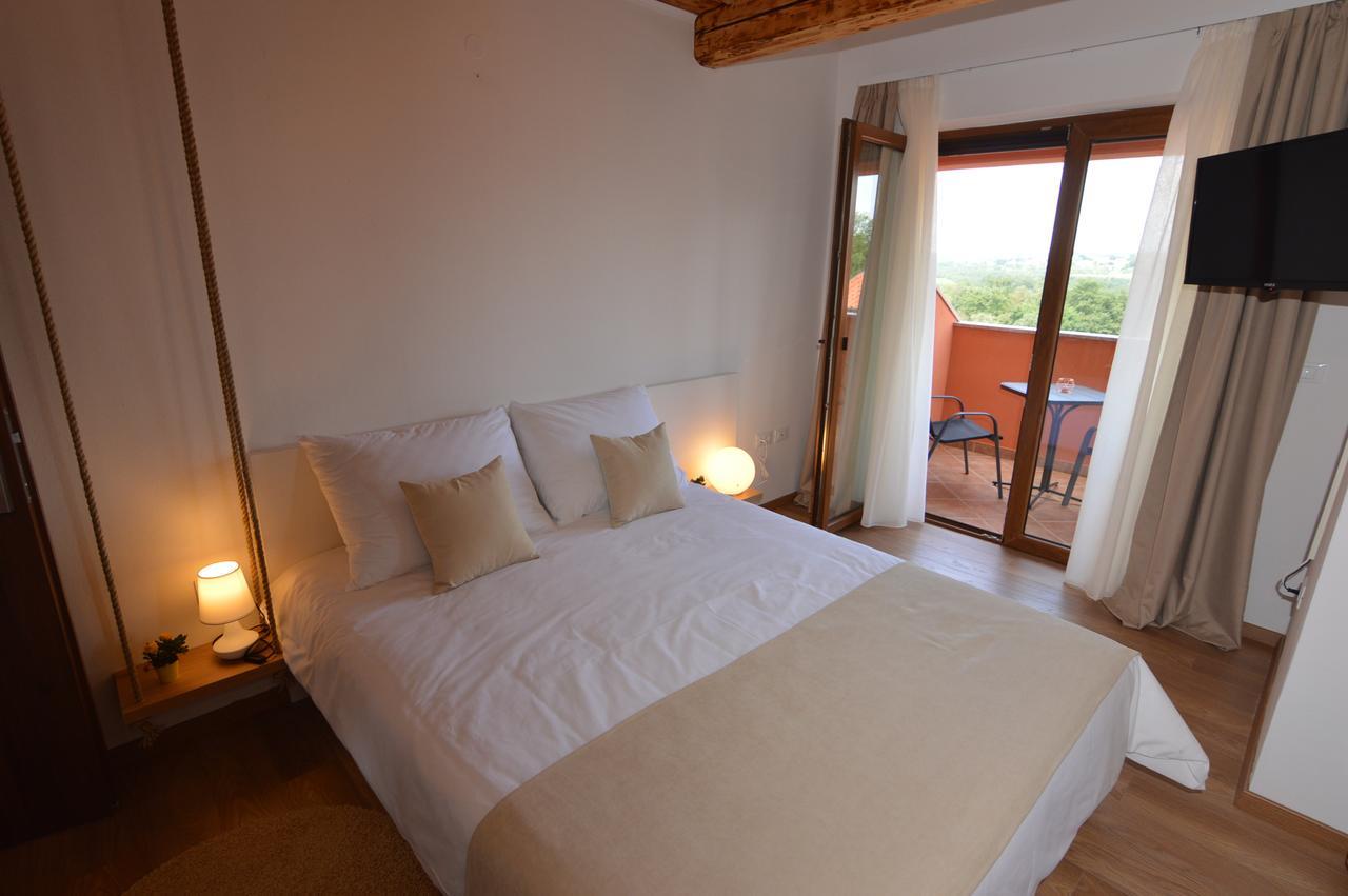Hotel Natura Vilanija מראה חיצוני תמונה